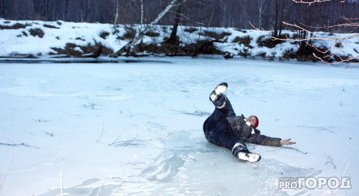 "Внимание! Тонкий лед": 5 простых правил поведения на водоемах в зимнее время