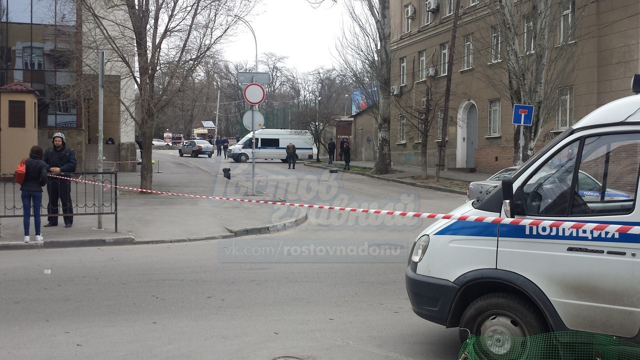 В Ростове-на-Дону произошел взрыв около школы