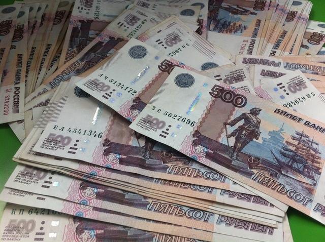 Сыктывкарец перевел мошенникам 90 тысяч рублей, поверив, что выиграл "Лексус"
