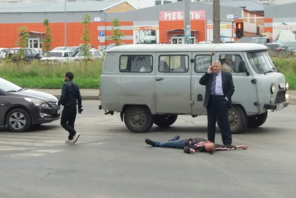 В Коми под колеса машины попал пешеход