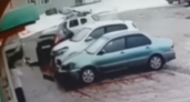 В Коми автоледи устроила погром на парковке