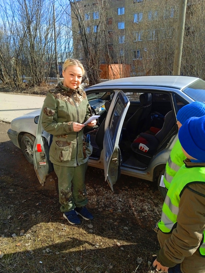 Сотрудники ГИБДД и Родительский патруль провели профилактическую акцию в  Ухте май 2023