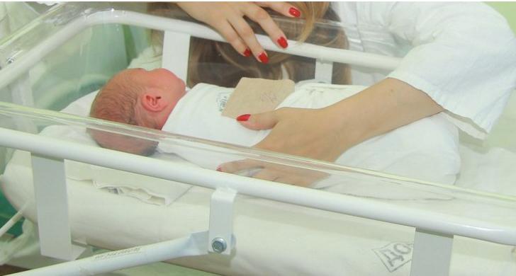 "Дети рождаются с коронавирусом": Минздрав Коми назвал цифры