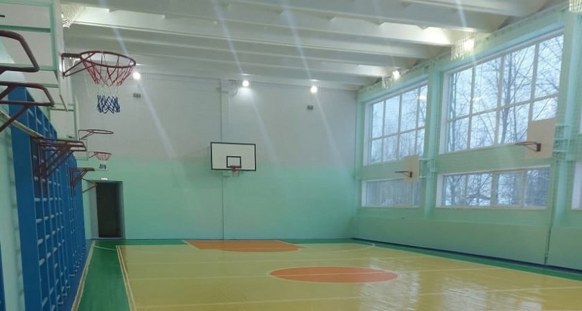 В Ухте закончили ремонт спортивного зала школы №5