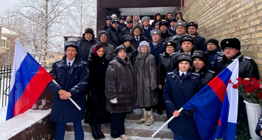 В Сосногорске торжественно открыли памятную доску Виктору Ковалевскому