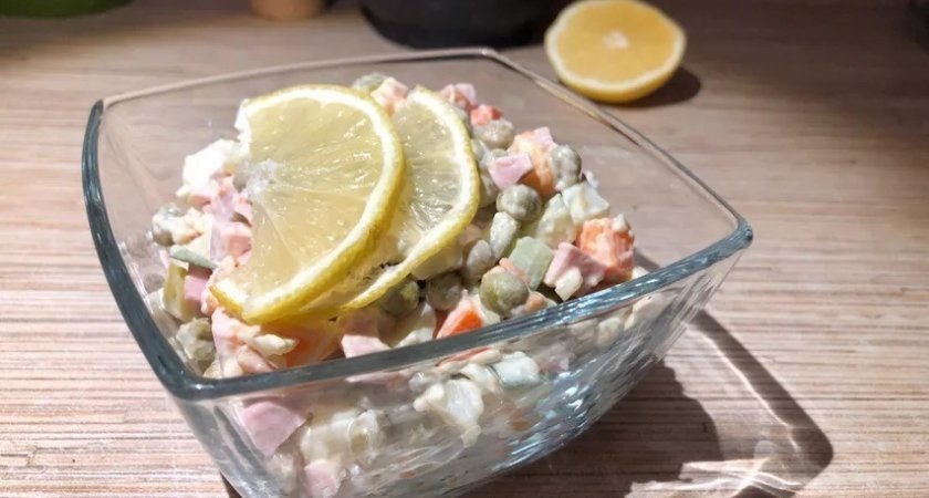 В Коми "Сельдь под шубой" стала дороже на 22%, а "Оливье" на 14%