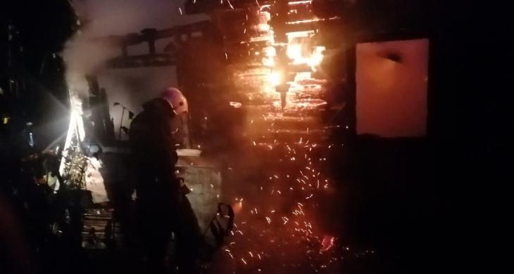 В Сосногорске из горящей сауны пришлось эвакуировать людей