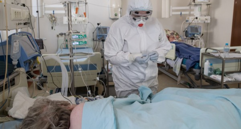 В России обнаружены первые случаи заражения новым опасным вариантом коронавируса AY.4.2