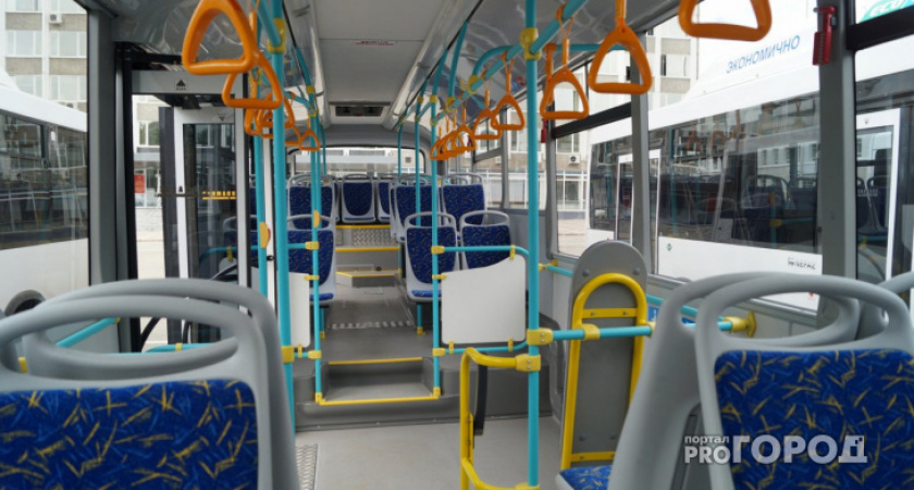 В Коми запущены автобусы с бескондукторной системой оплаты проезда