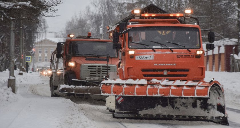 В Ухте с городских улиц вывезли около 10 тысяч кубических метров снега за одну неделю