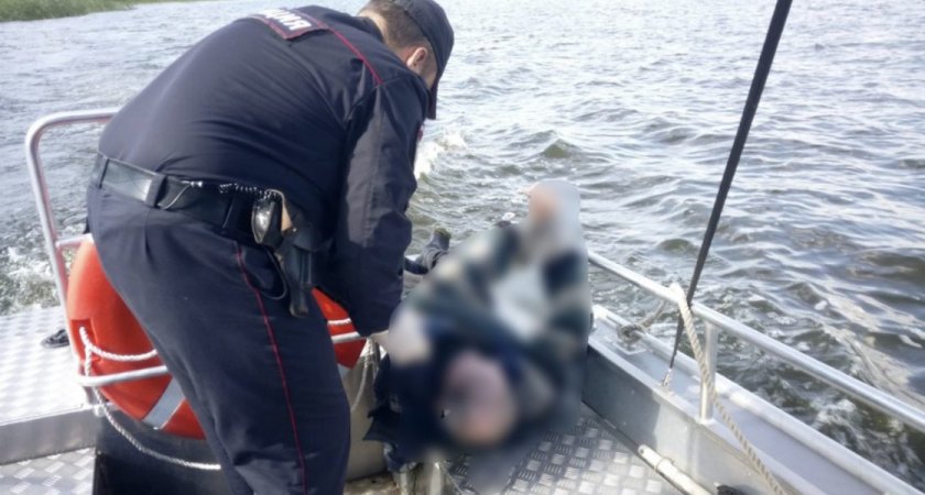 "Загадочное убийство?!" В Ухте нашли труп мужчины в моторной лодке