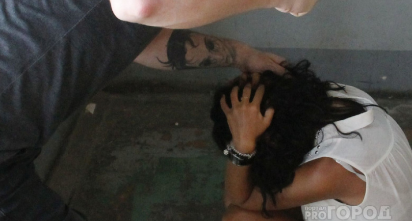 "Любовь до гроба!": Пьяный житель Коми избил до смерти свою жену на фоне ревности