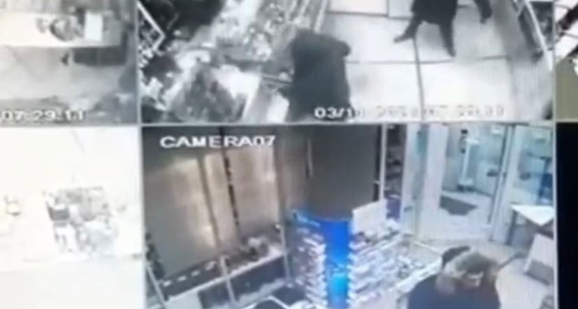 Состояние пострадавшего от невменяемого человека с молотком, находится на средней тяжести