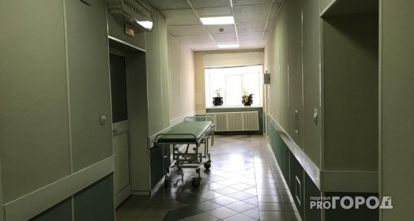 В Коми ребенок ждал несколько часов на улице приема у врача, но так и не дождался