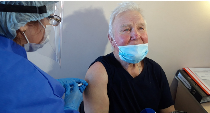 В Коми ввели обязательную вакцинация от коронавируса для пенсионеров от 60 лет