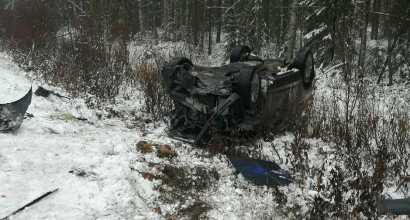 На трассе Сыктывкар - Ухта произошла смертельная авария, двое пострадавших в реанимации