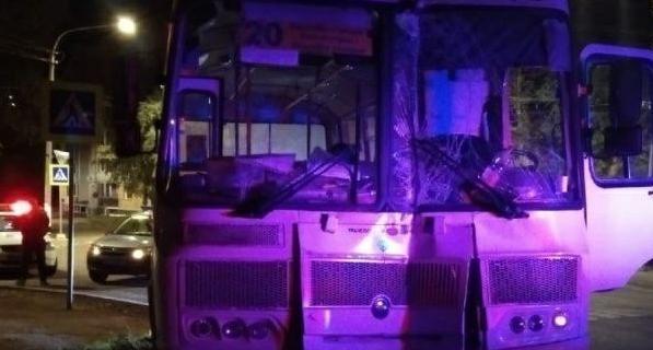 "Захотелось покататься!": в Коми пьяный подросток угнал автобус