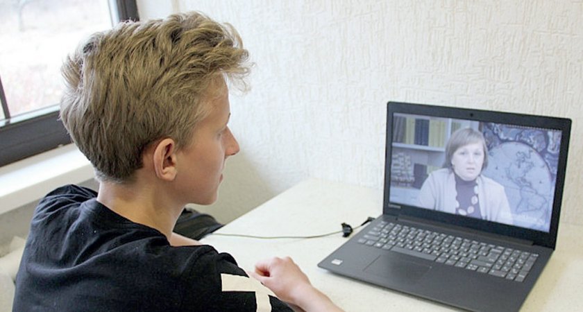 ВУЗам в России разрешили продлить дистанционное обучение после 7 ноября