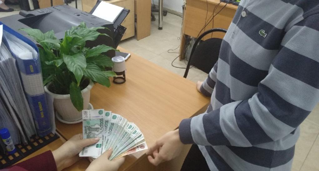 Среди вакцинированных разыграют по 100 тысяч рублей