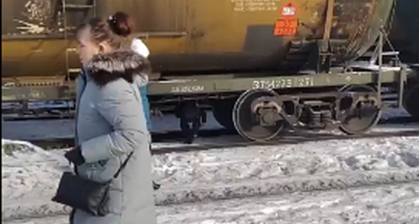 В Коми поезд убил водителя снегохода