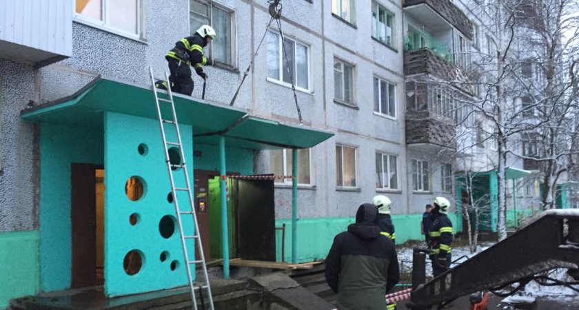 "Слабоумие и отвага": житель Коми вышел покурить в окно