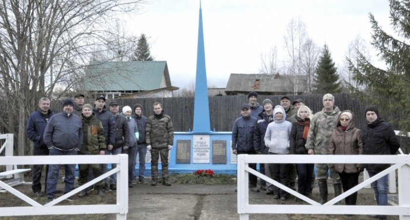 Сотрудники Ростелекома в Коми привели в порядок памятник участникам ВОВ