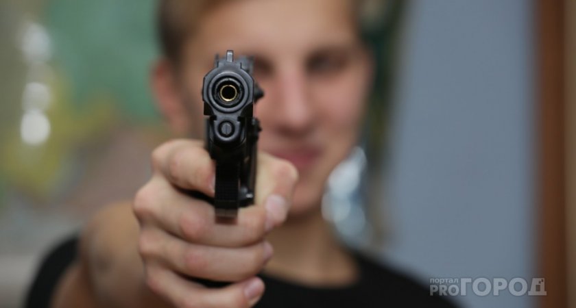 В Коми мужчина выстрелил в лицо водителю и хотел избежать наказания