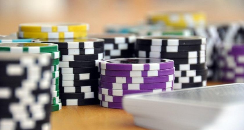 Житель Коми организовал покерный бизнес в Москве