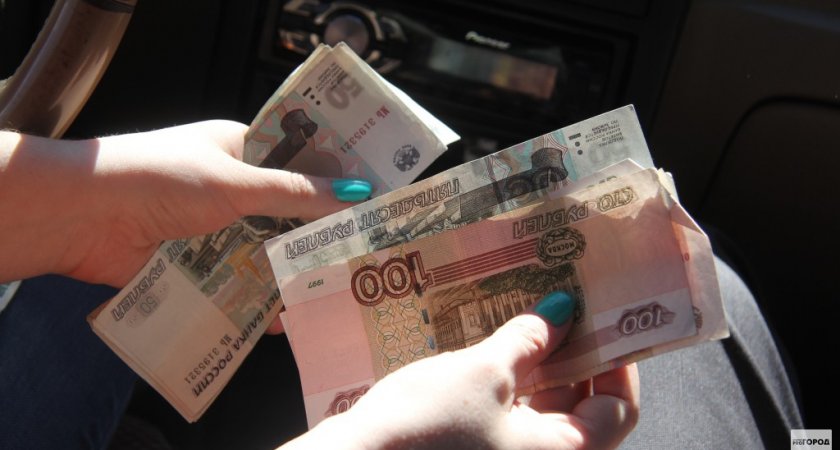 Россиянам хотят оставлять прожиточный минимум при списании долгов