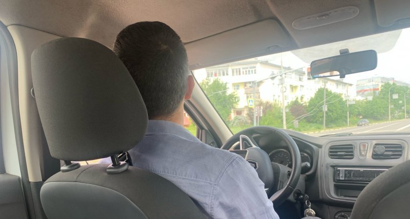 В Коми водитель погиб от столкновения с деревом