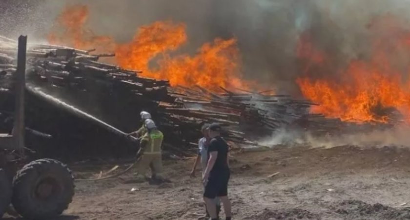 Житель Ухты превратил восьмиквартирный дом в пепелище