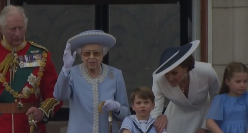 Королева Великобритании ушла из жизни в 96 лет
