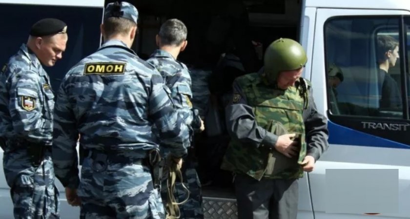 В Ухтинских школах детей эвакуировали из-за заражения помещений 