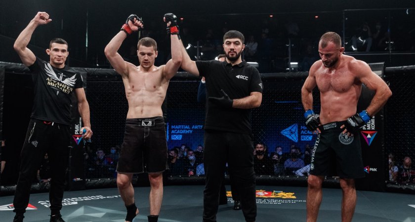 Боец MMA из Коми сразится с “человеком-змеей” из Бразилии