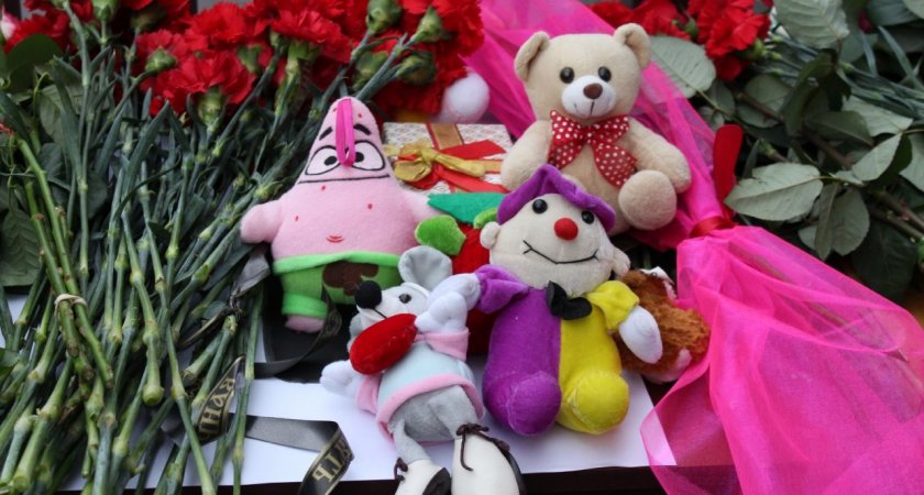 Владимир Уйба выразил соболезнования семьям погибших в школе Ижевска