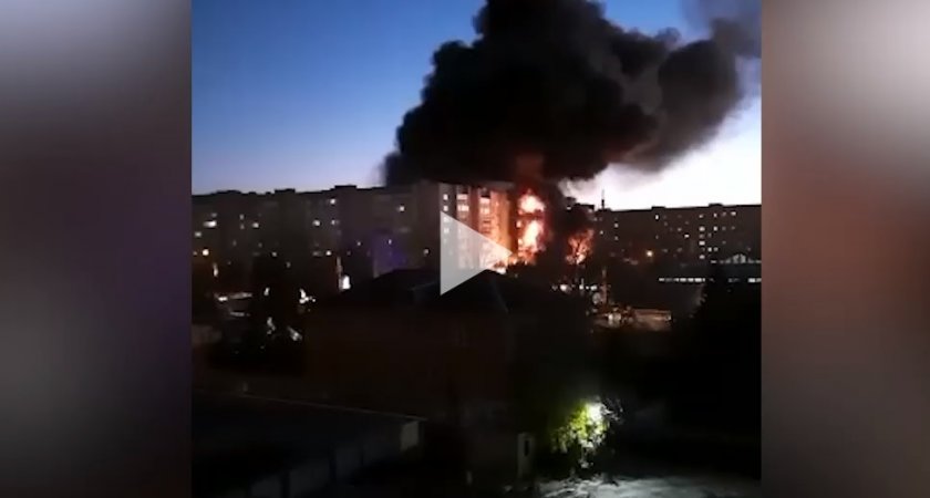 В России истребитель-бомбардировщик рухнул на жилые кварталы