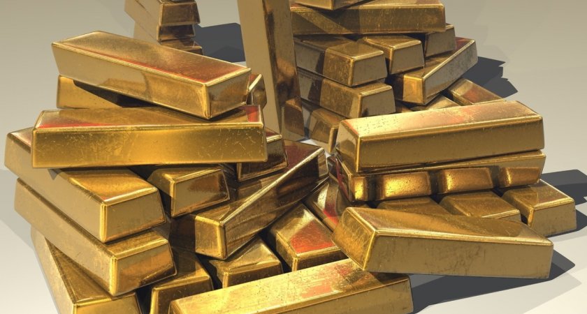 Россиянам посоветовали инвестировать деньги в золото 