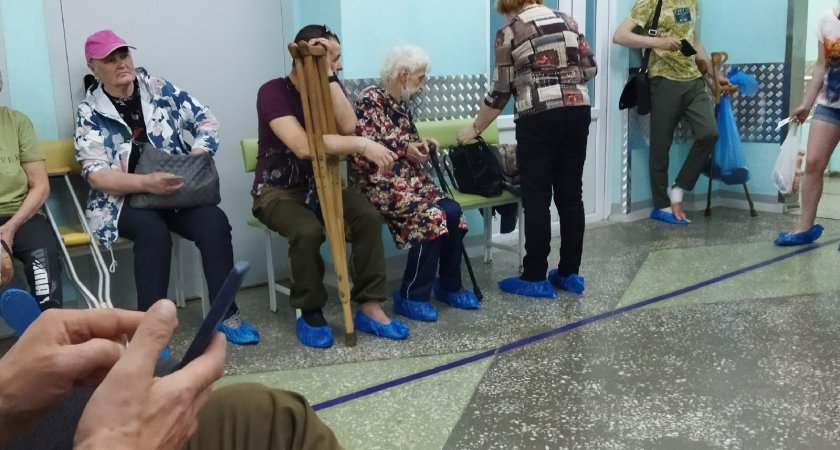 Жительница Ухты ждала восемь часов в поликлинике на прием к травматологу