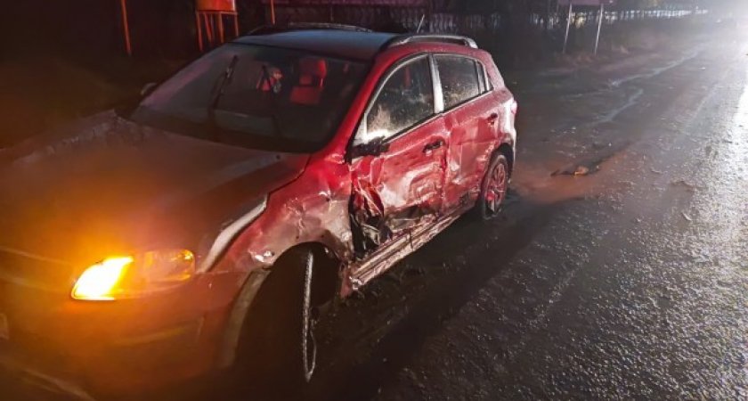 В Коми пьяный водитель протаранил две машины