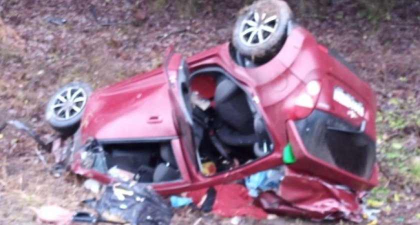 "Ужасная авария": В Коми женщина погибла в ДТП с двумя грузовиками