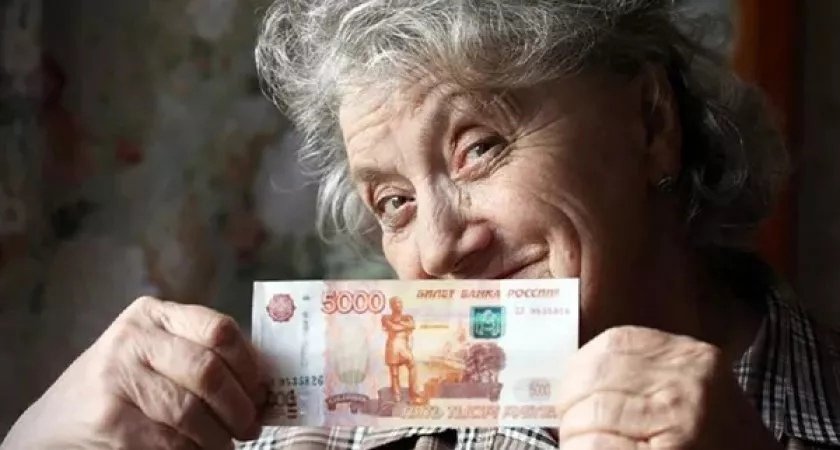В каком случае российские пенсионеры могут получить 100 000 рублей к Новому году?