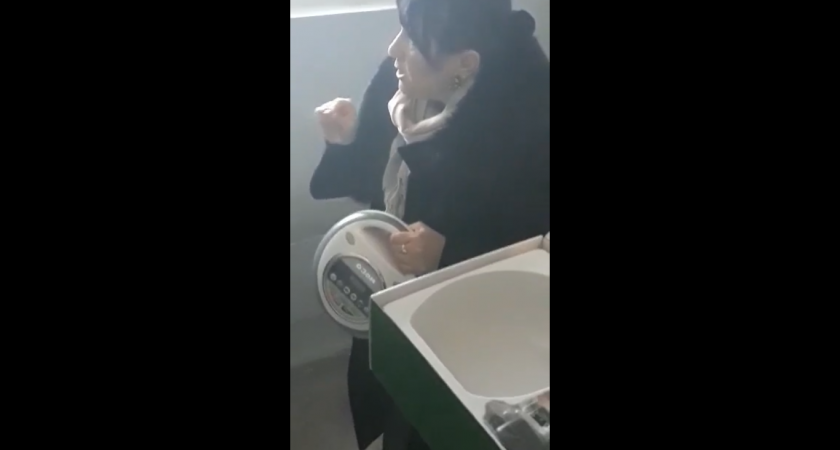 В Ухте “странствующие торговцы” пытаются заработать на пожилых горожанах