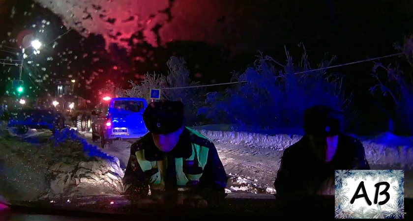 «Вытолкали вручную»: житель Коми поблагодарил сотрудников ДПС за помощь 