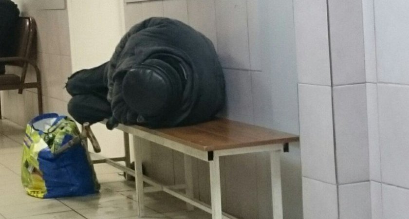 Пришел в больницу: в Ухте арестовали пьяного мужчину за неопрятный внешний вид