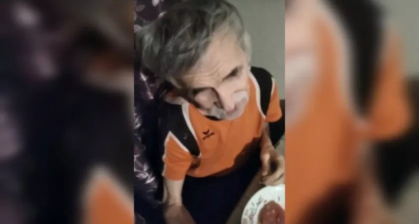 "Раз в неделю ест сухую лапшу": в Коми разгорелся скандал с брошенным дедушкой-инвалидом