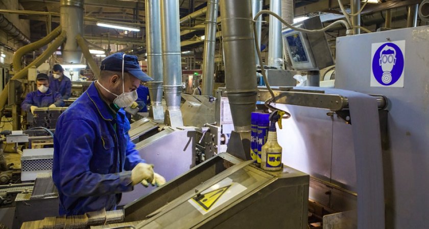Западные компании продолжают продавать заводы в России
