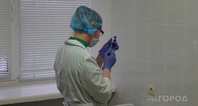 В России врачи впервые в мире прооперировали ребенка со "скрученным" позвоночником