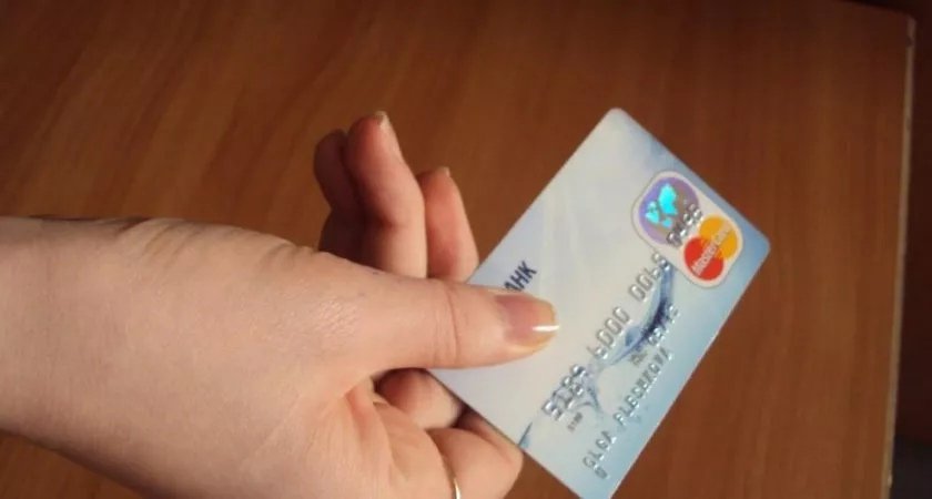 Ухтинка лишилась денег после того, как прошла опрос в социальной сети