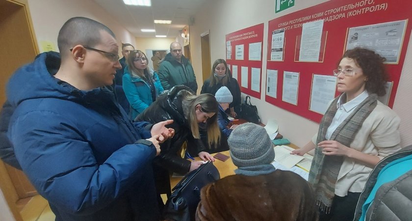 Ухтинцы не понимают, как их дома переходят от одной УК к другой без их ведома