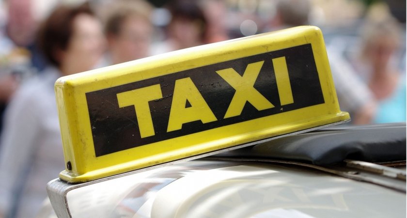 "Не повез пьяного": В Коми клиент обвинил таксиста в ДТП из мести